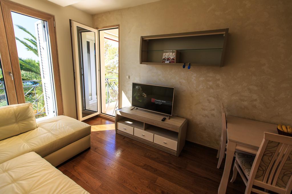 De Lux Apartments Petrovac Exterior foto